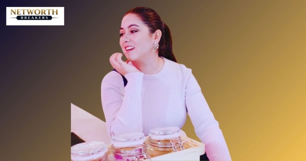 Abril Félix Murillo Family Background